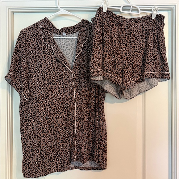 Nordstrom Other - Nordstrom Women’s Leopard Print Pajama Set